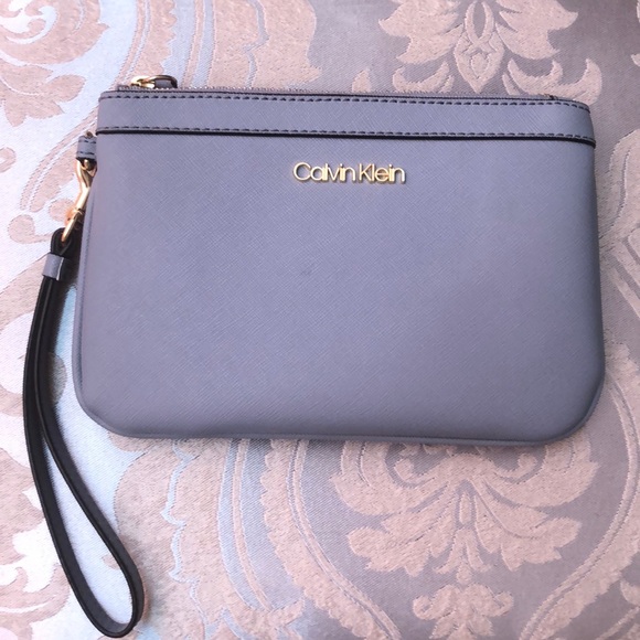 Calvin Klein - Picture 1 of 2